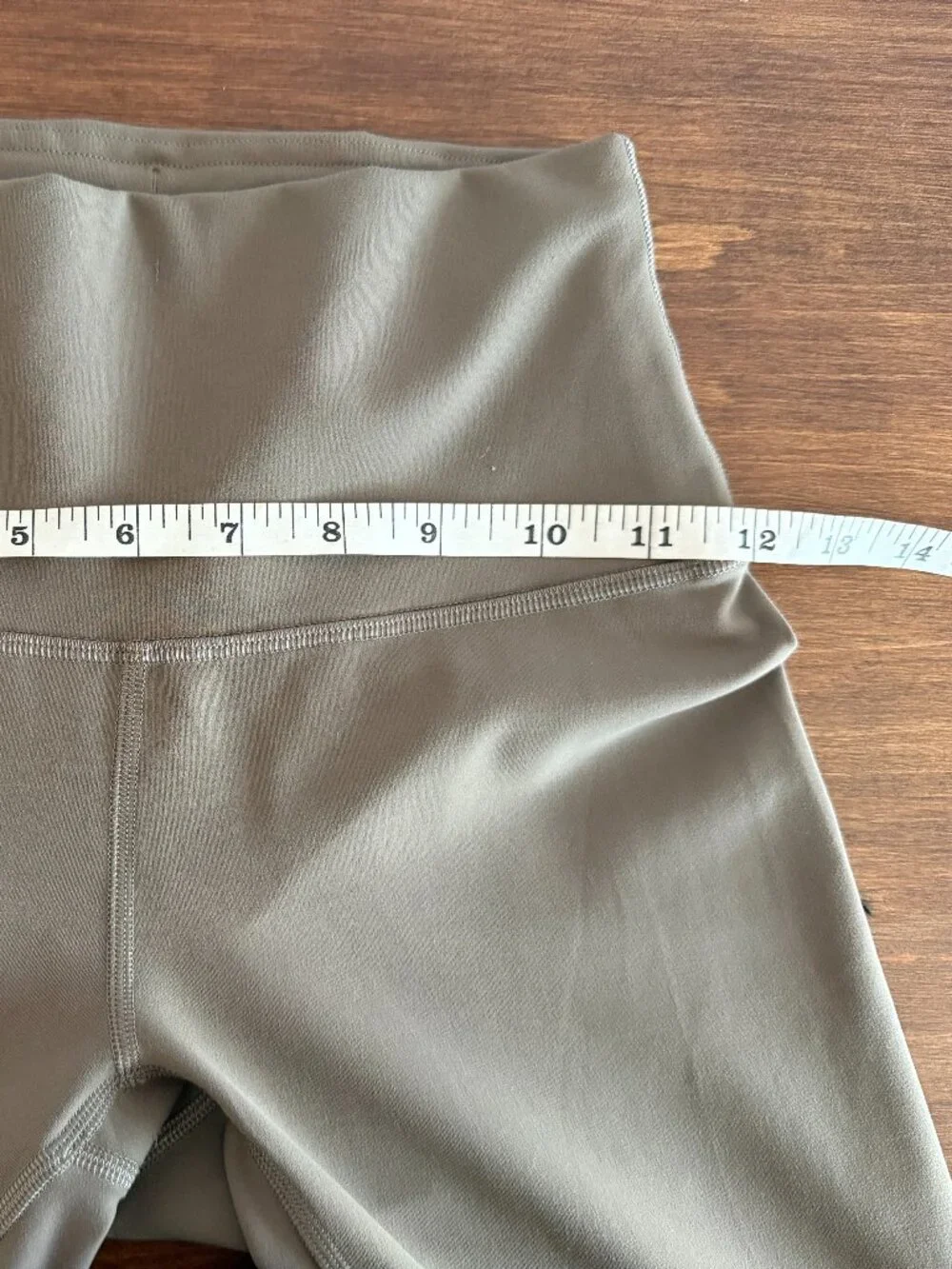 Lululemon Wunder Trainer High-Rise Tight 28” - Size 4 - Square Size dot